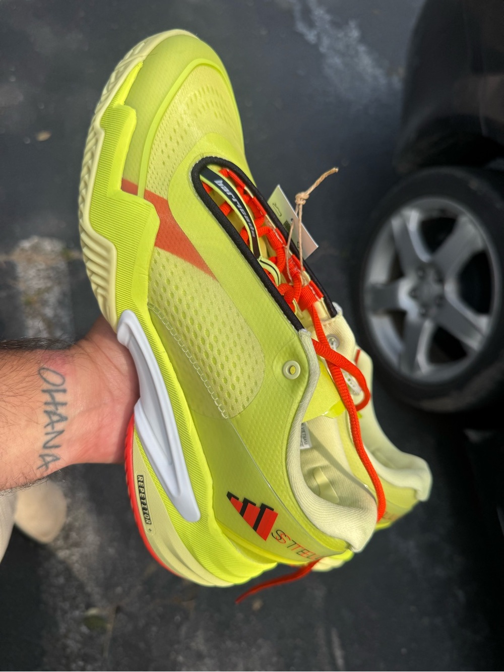 ADIDAS BY STELLA MCCARTNEY BARRICADE